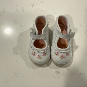 White Mary Jane Baby Shoes with Pink Floral Embroidery